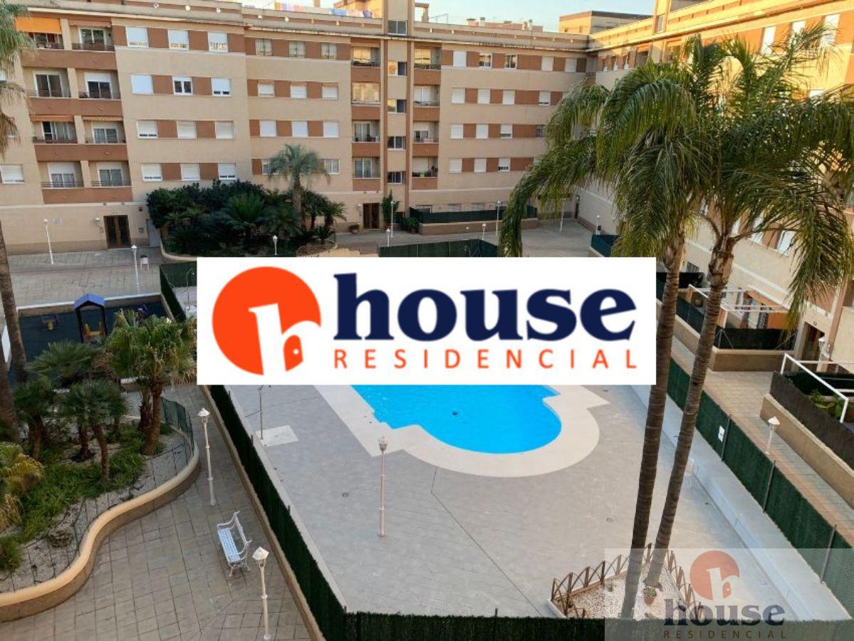 For sale of flat in Córdoba