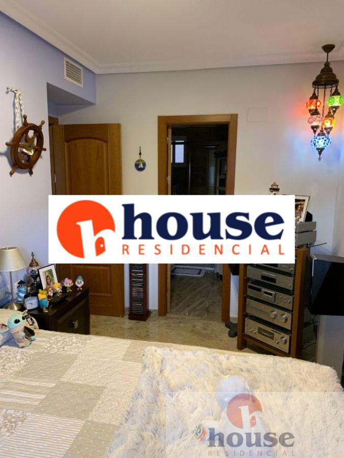 For sale of flat in Córdoba