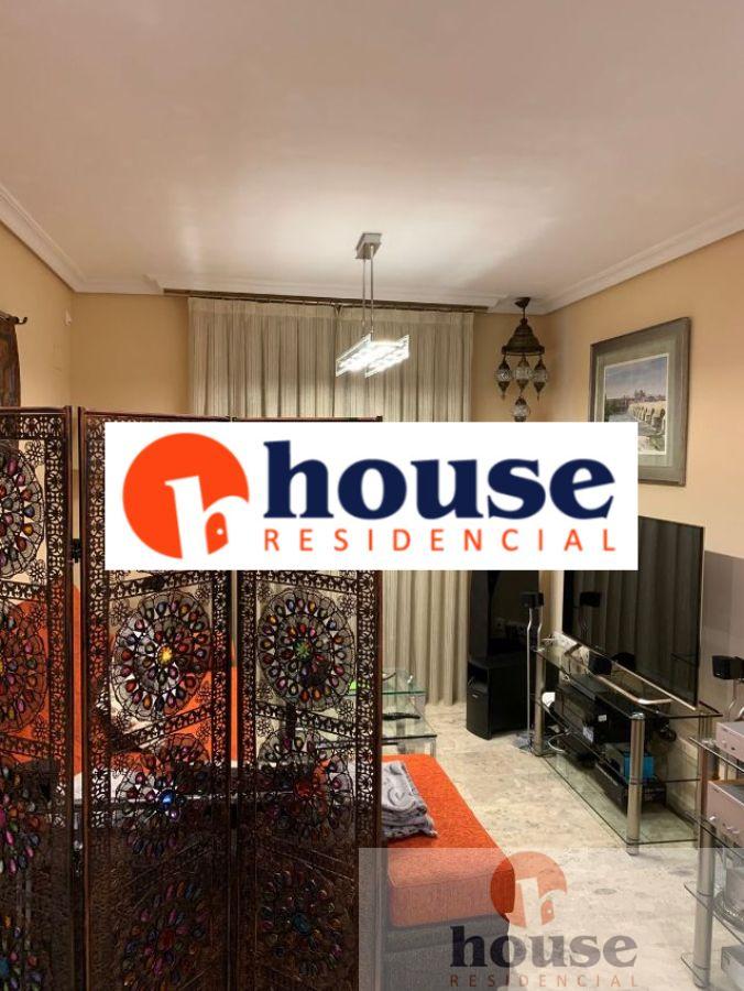 For sale of flat in Córdoba