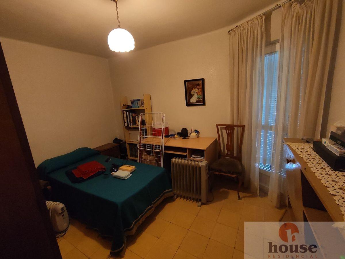 For sale of flat in Córdoba