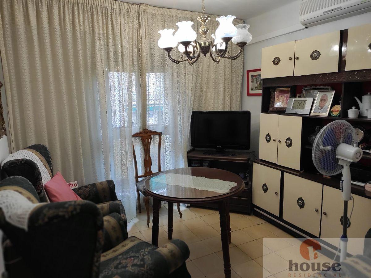 For sale of flat in Córdoba