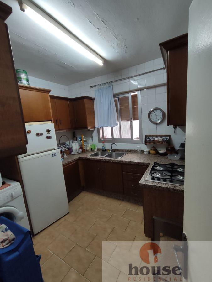 For sale of flat in Córdoba