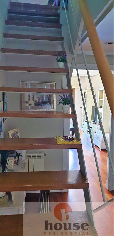 For sale of penthouse in Córdoba