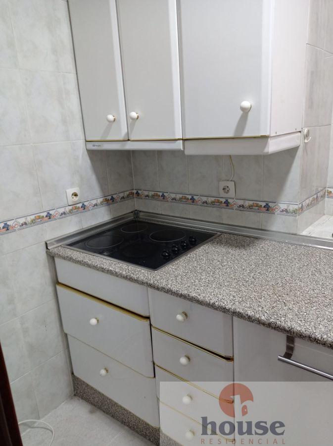 For sale of flat in Córdoba