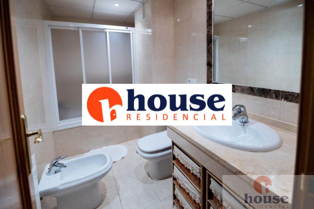 For sale of flat in Córdoba