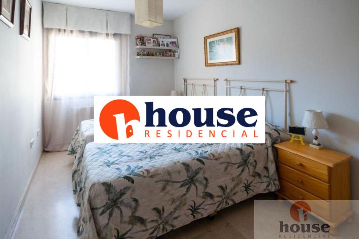 For sale of flat in Córdoba