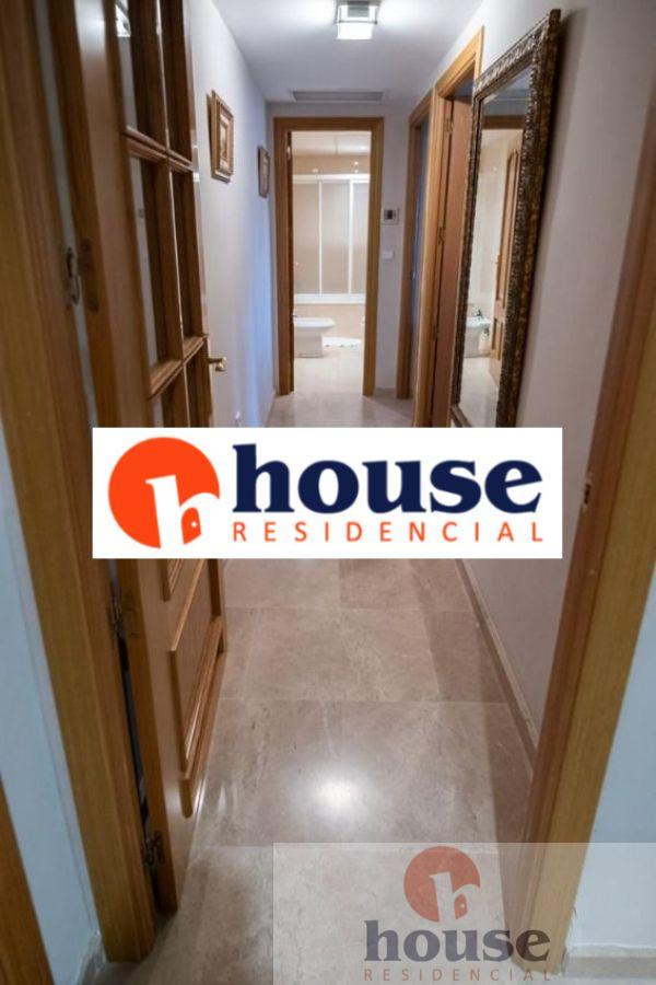 For sale of flat in Córdoba