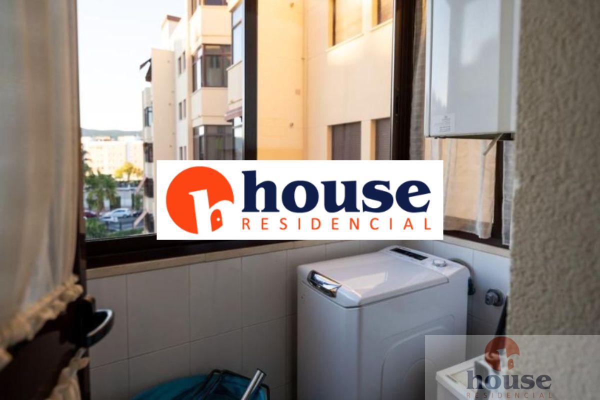 For sale of flat in Córdoba