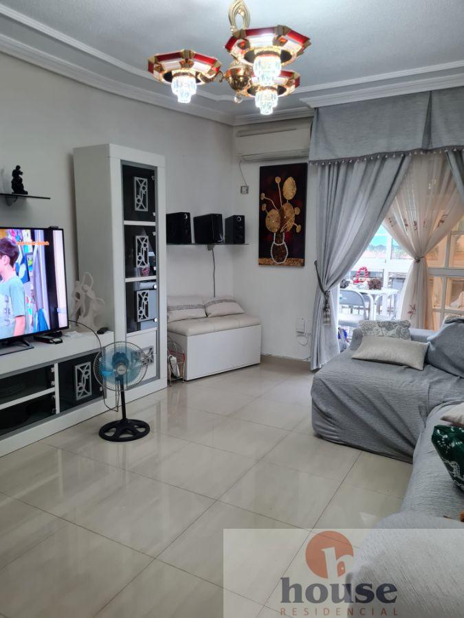 For sale of flat in Córdoba