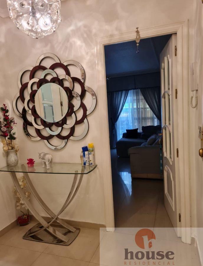 For sale of flat in Córdoba