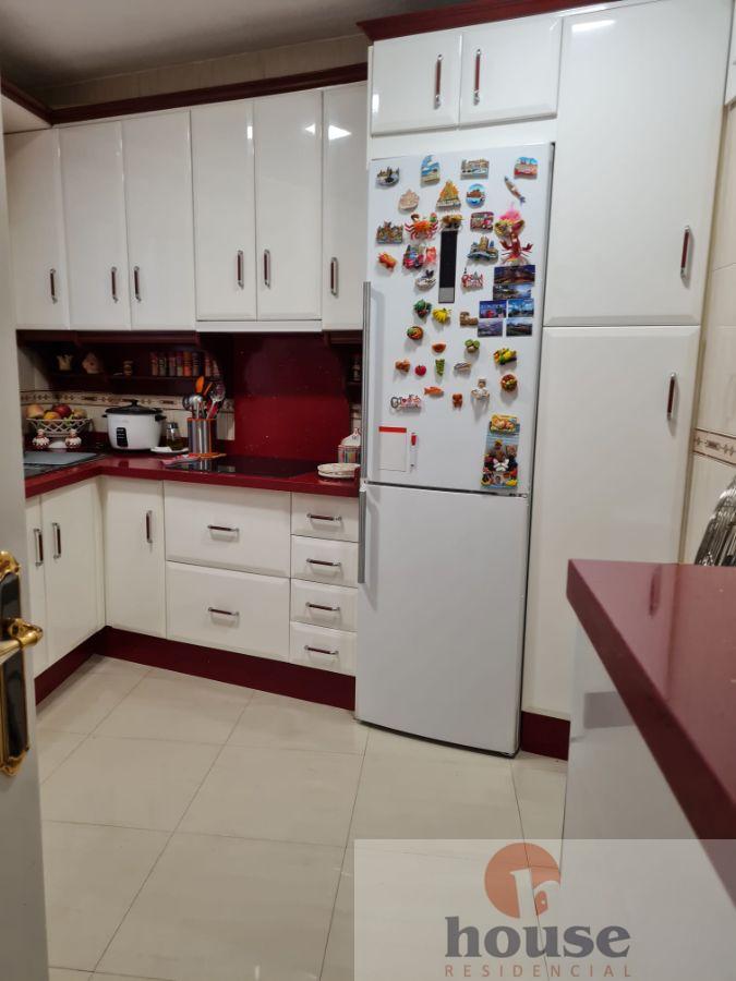 For sale of flat in Córdoba