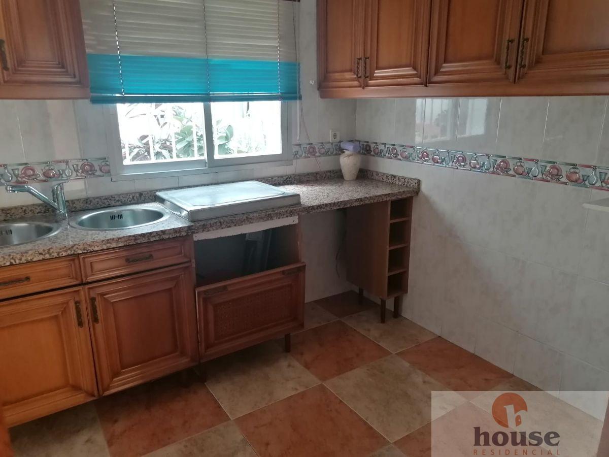 For sale of flat in Córdoba