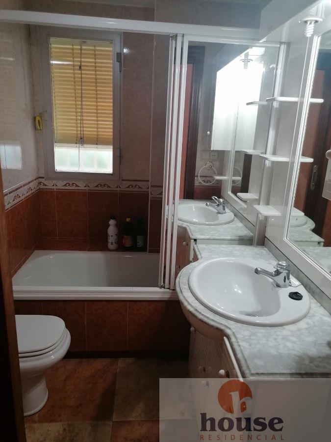 For sale of flat in Córdoba