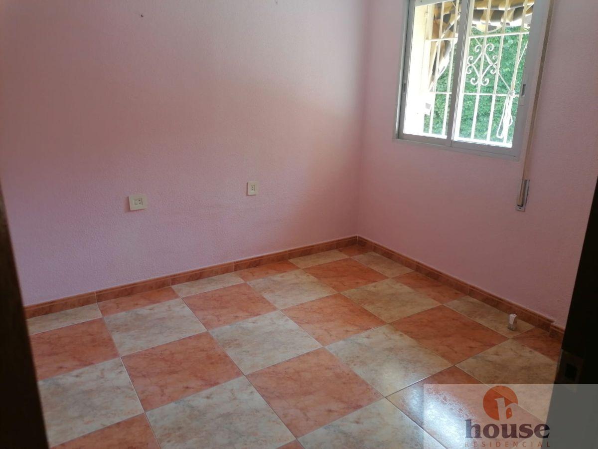 For sale of flat in Córdoba