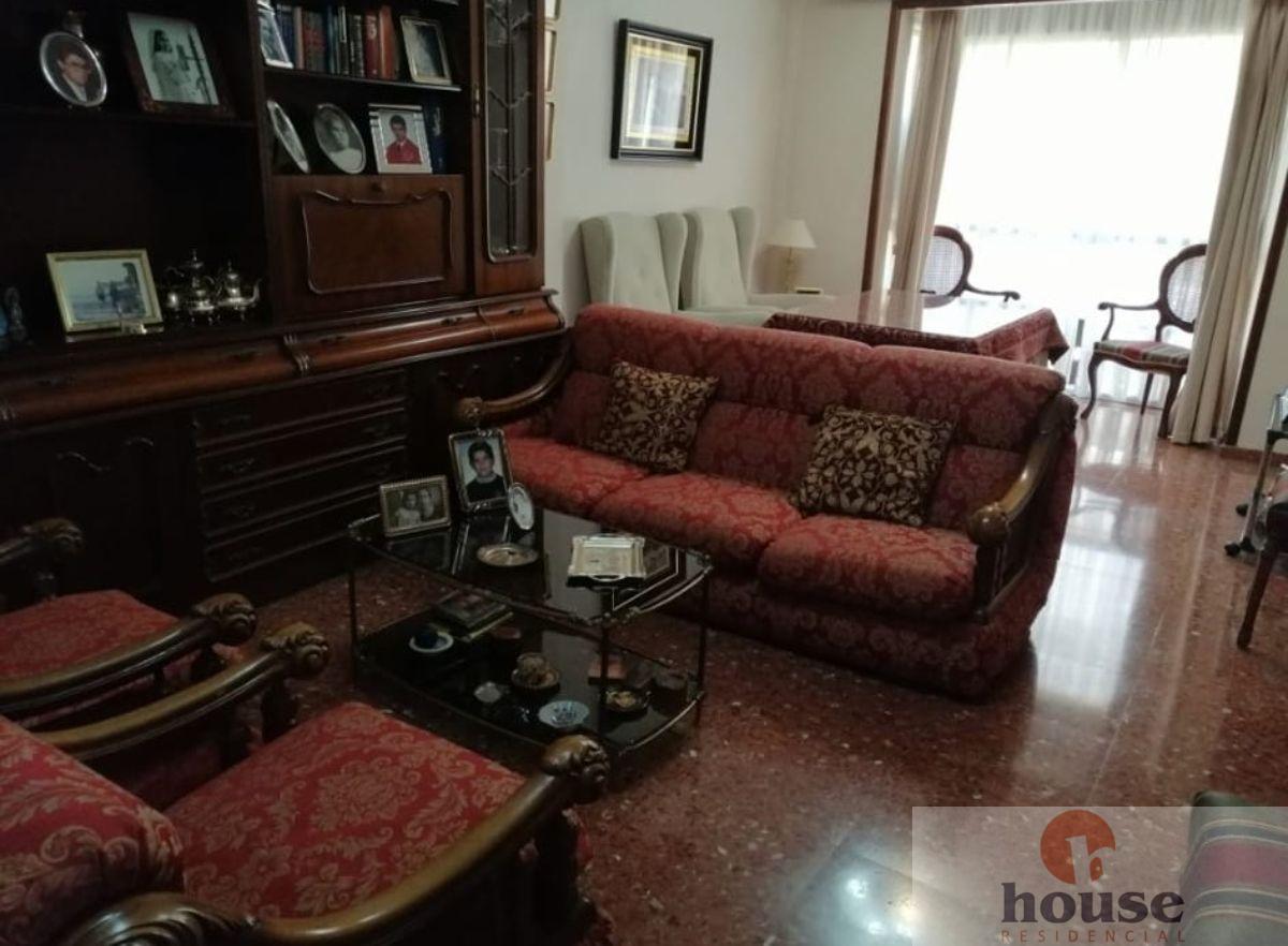 For sale of flat in Córdoba