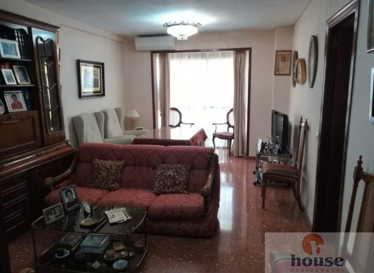 For sale of flat in Córdoba