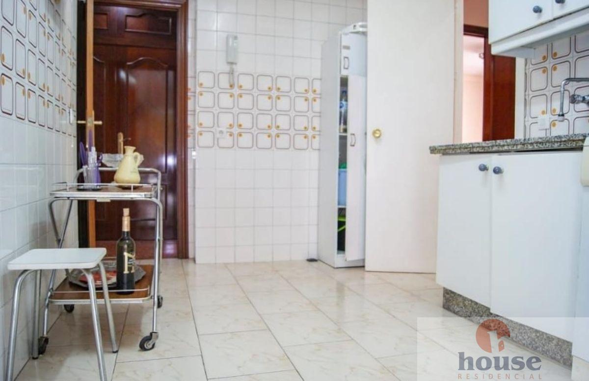 For sale of flat in Córdoba