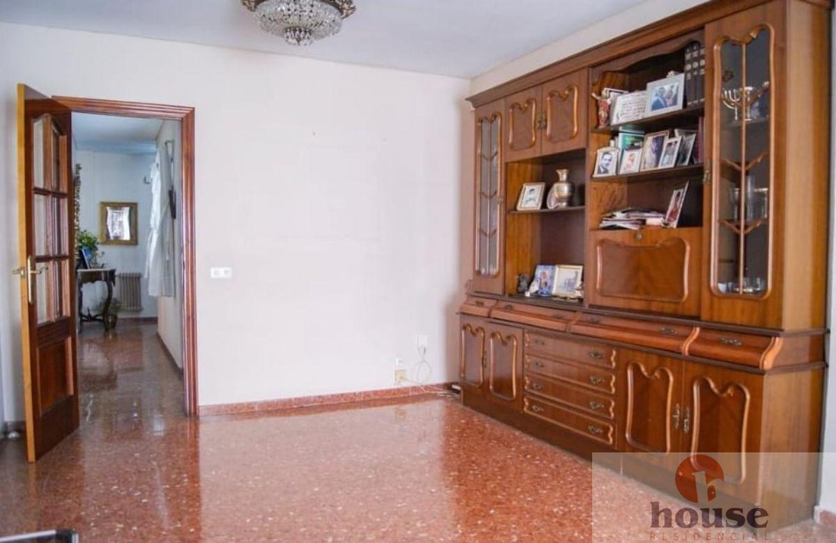 For sale of flat in Córdoba