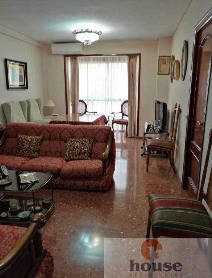 For sale of flat in Córdoba