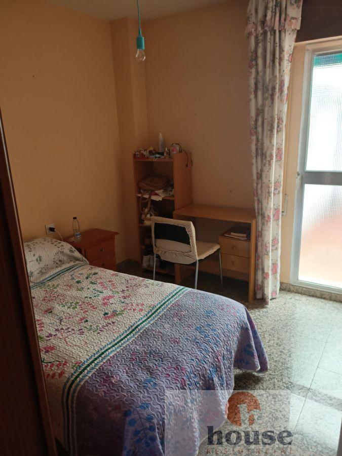 For sale of flat in Córdoba
