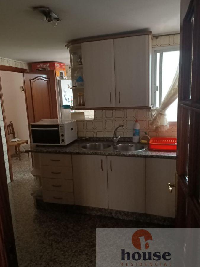 For sale of flat in Córdoba
