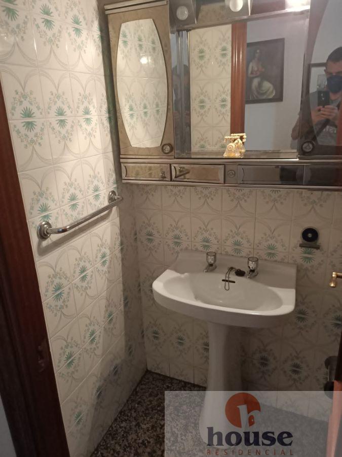 For sale of flat in Córdoba