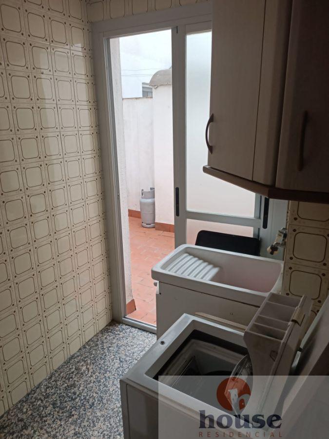 For sale of flat in Córdoba