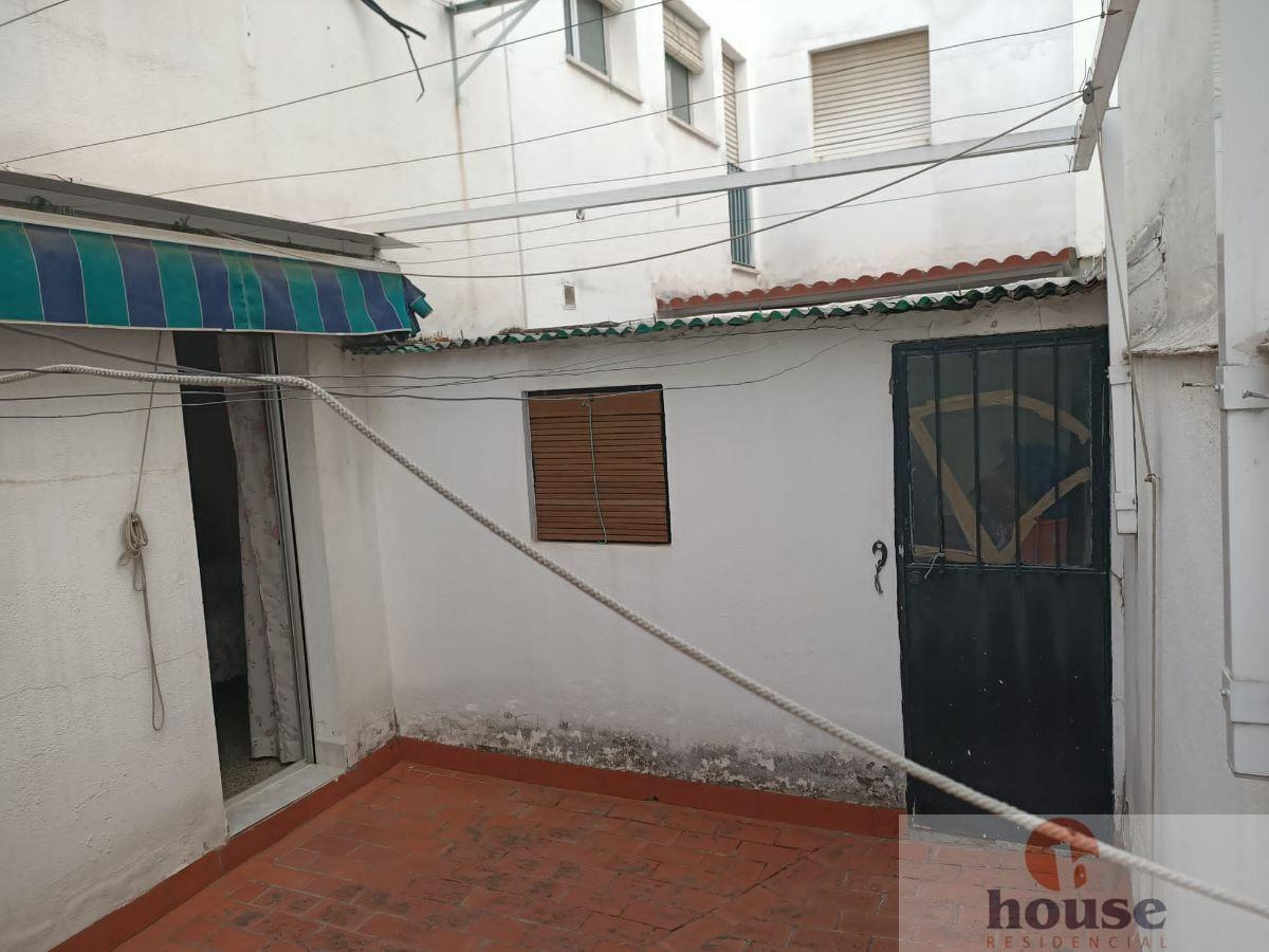 For sale of flat in Córdoba