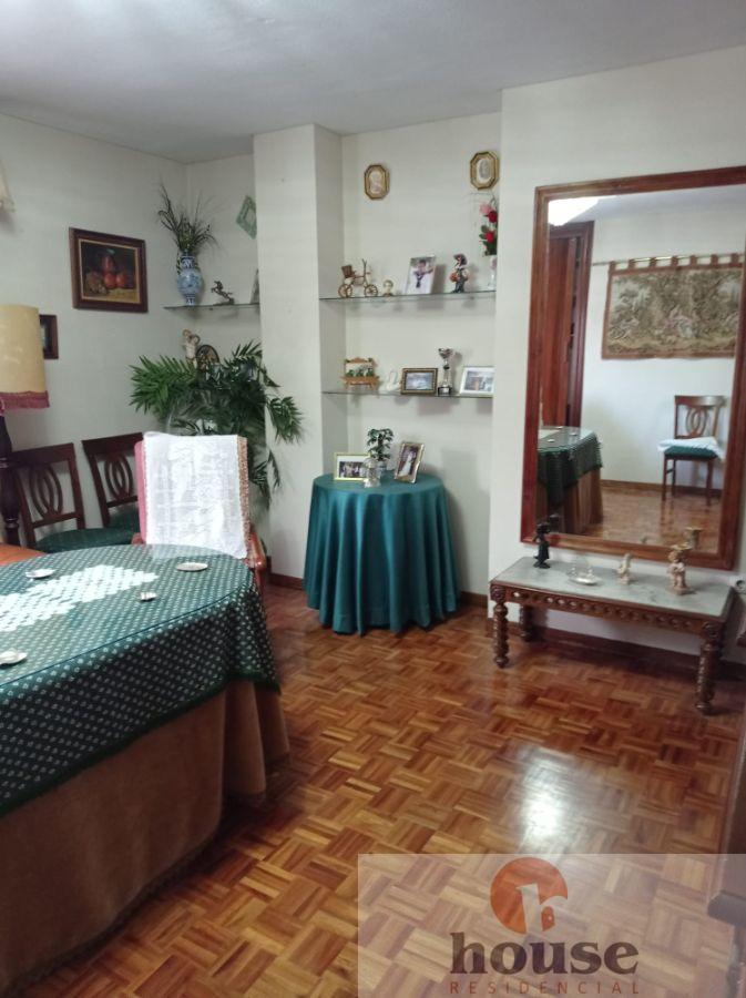 For sale of flat in Córdoba