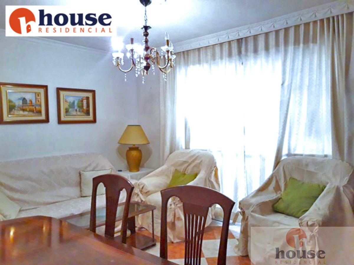 For sale of flat in Córdoba