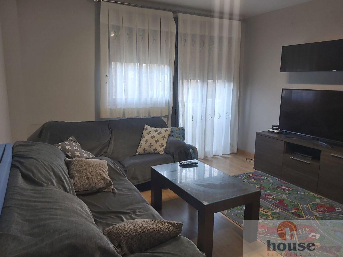 For sale of flat in Córdoba