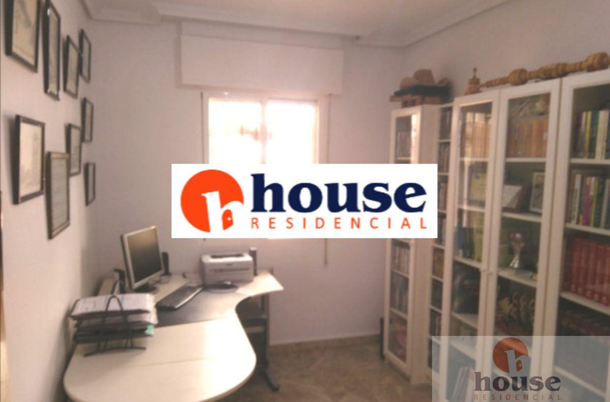 For sale of flat in Córdoba