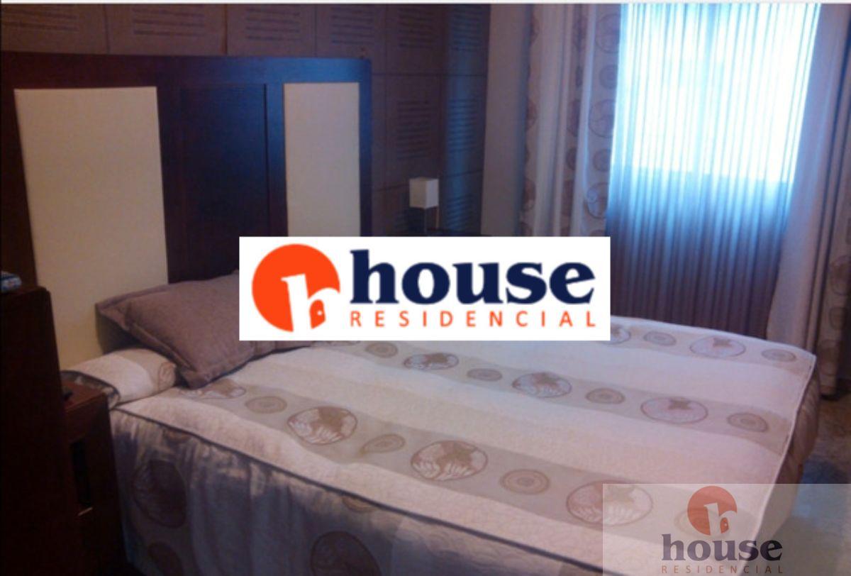 For sale of flat in Córdoba