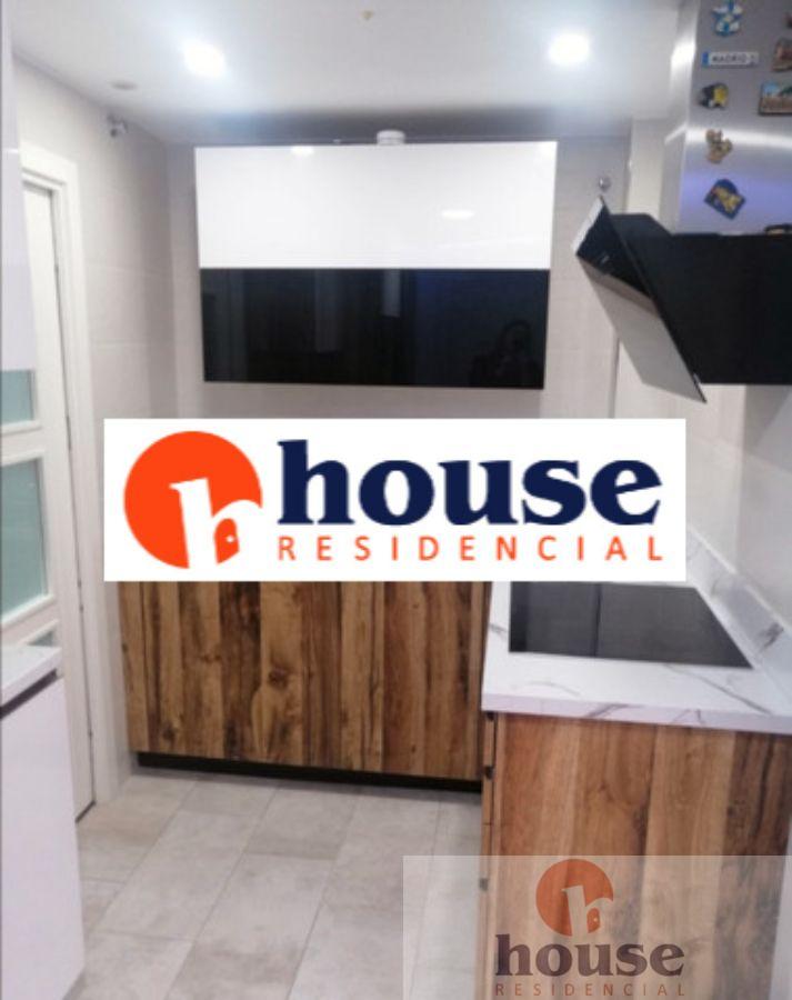 For sale of flat in Córdoba