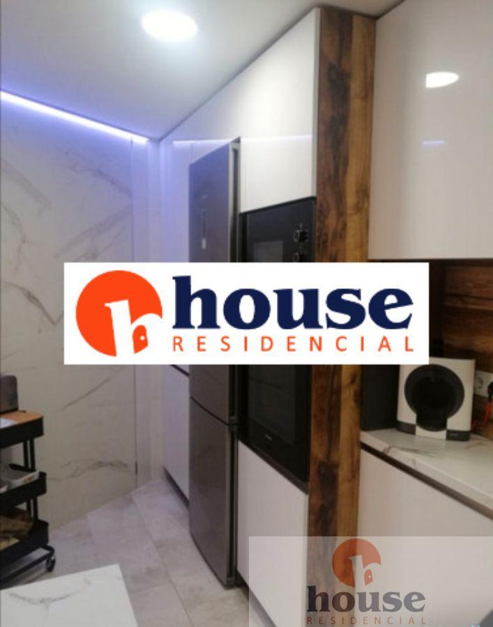 For sale of flat in Córdoba