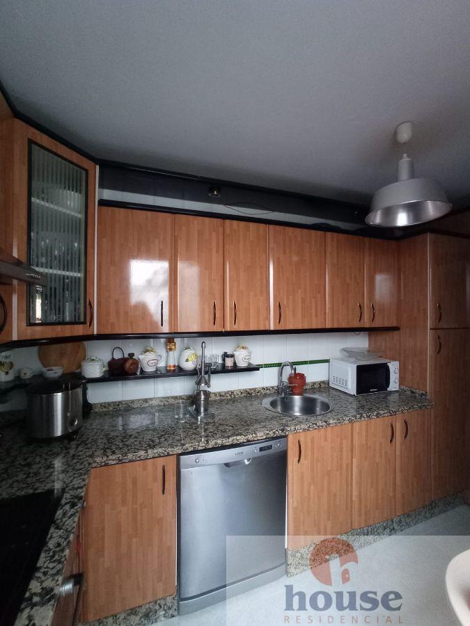 For sale of flat in Córdoba