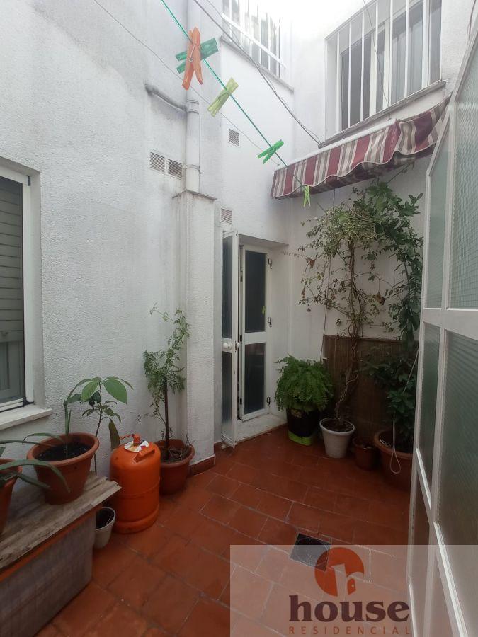 For sale of flat in Córdoba