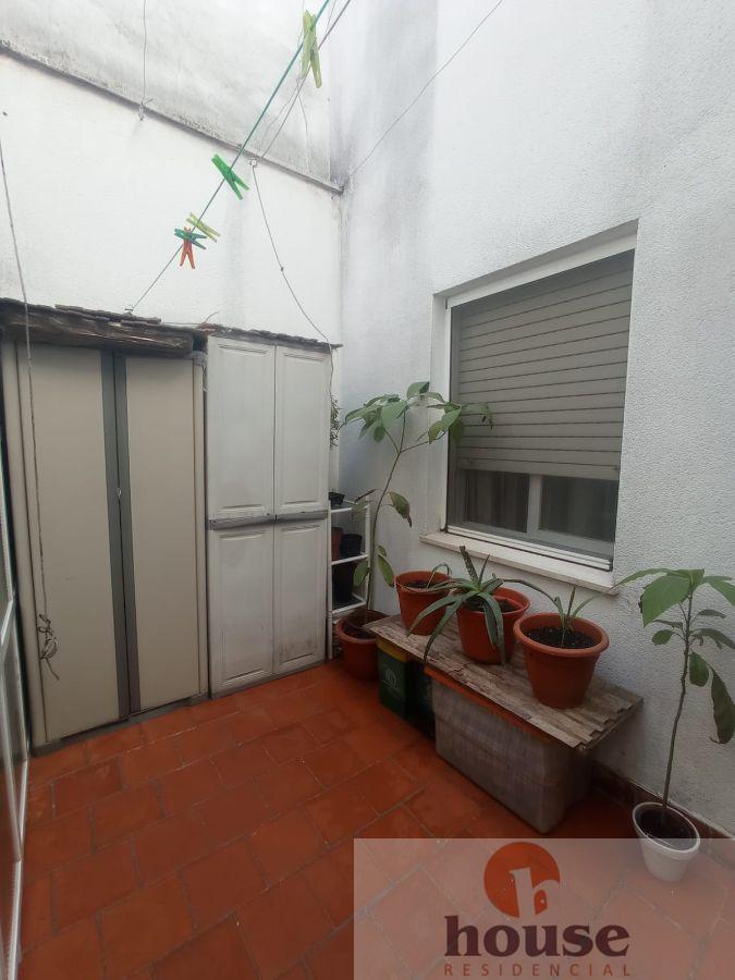 For sale of flat in Córdoba