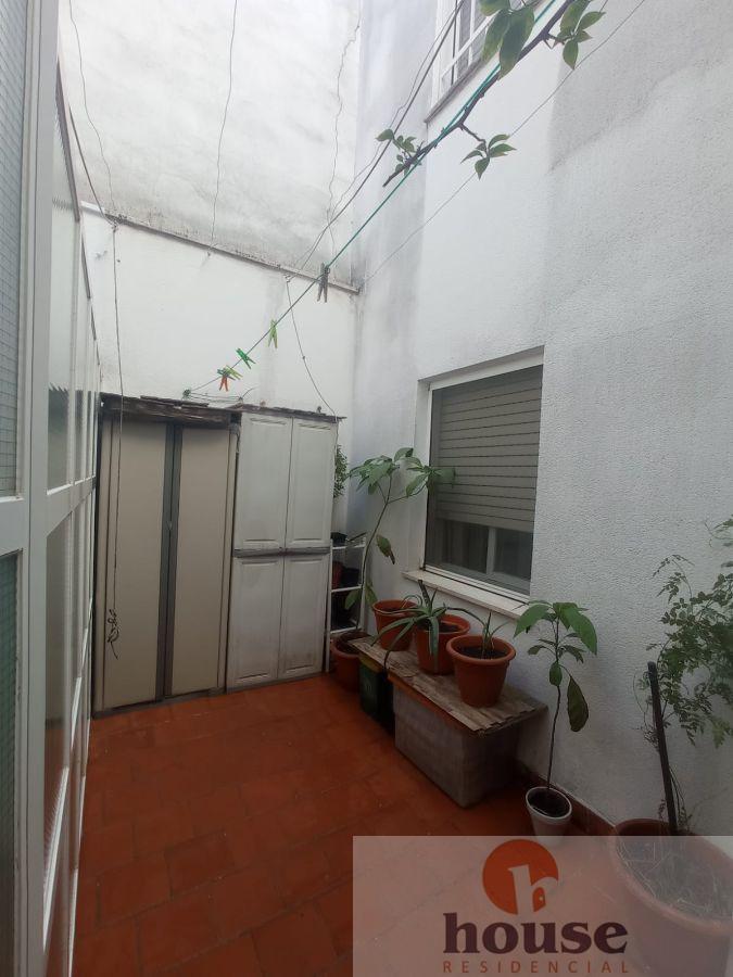 For sale of flat in Córdoba