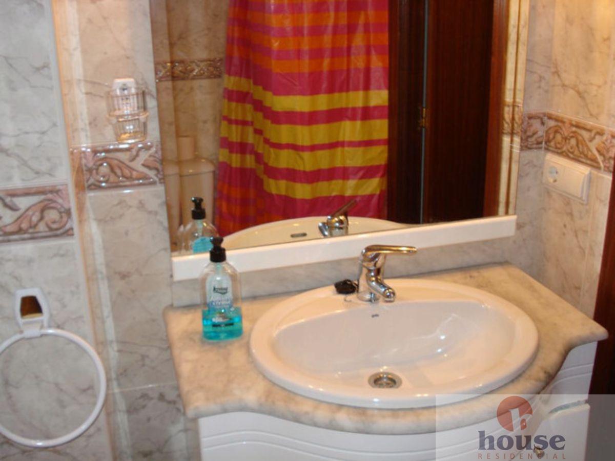 For sale of flat in Córdoba