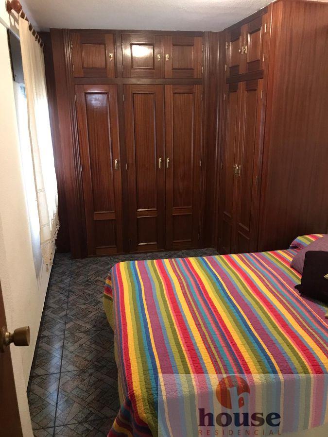 For sale of flat in Córdoba