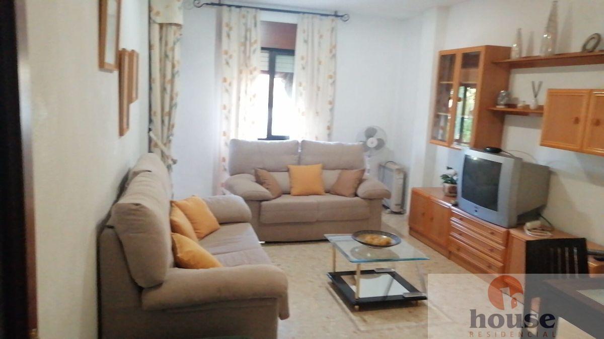 For sale of flat in Córdoba