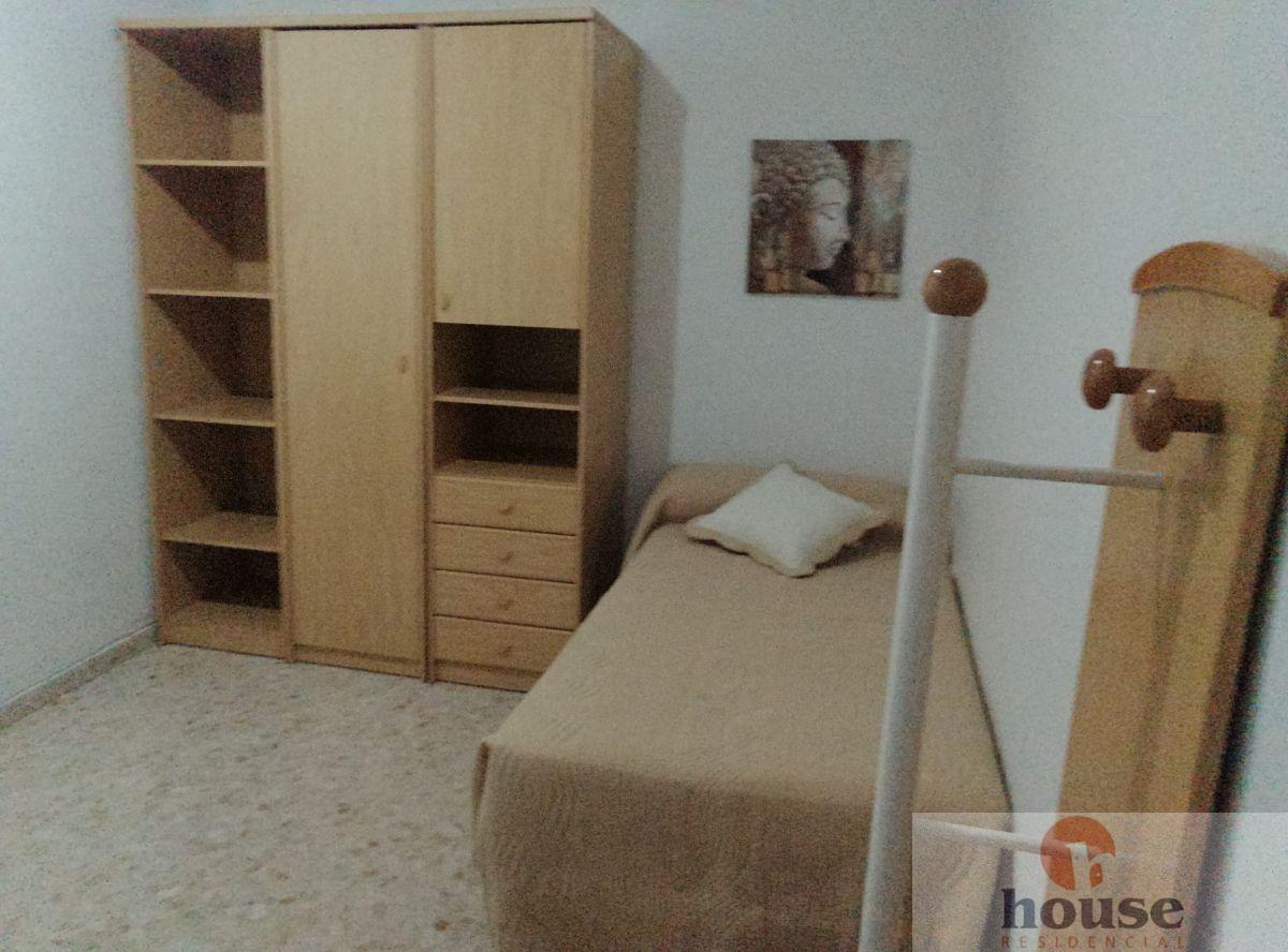 For sale of flat in Córdoba