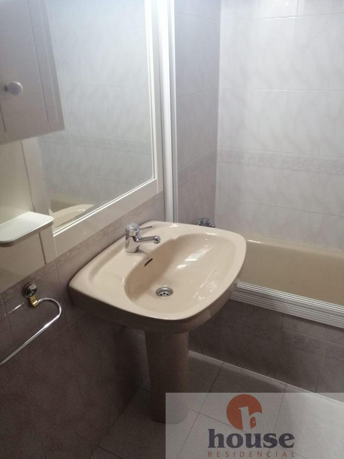 For sale of flat in Córdoba
