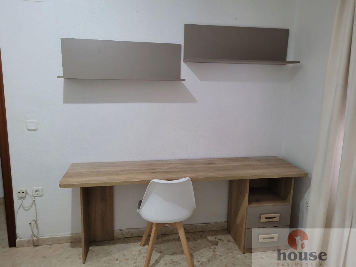 For sale of flat in Córdoba