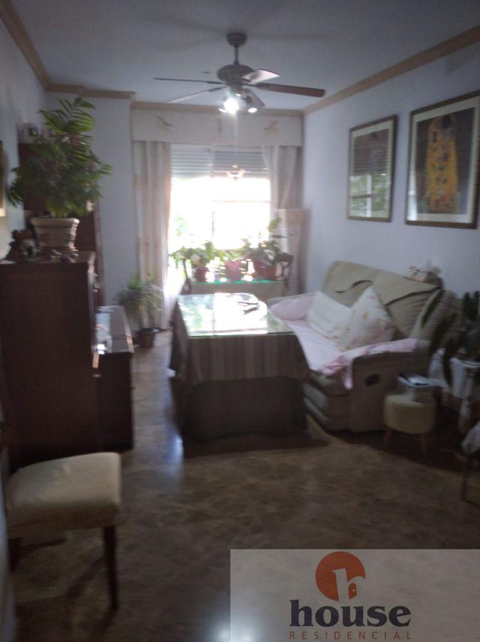 For sale of flat in Córdoba