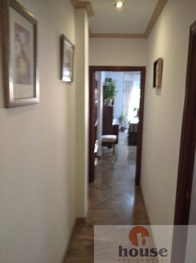 For sale of flat in Córdoba