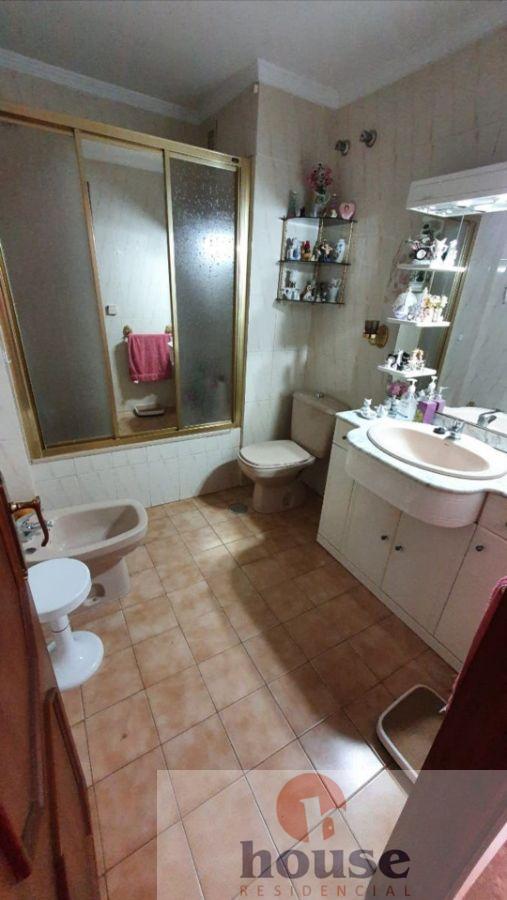 For sale of flat in Córdoba