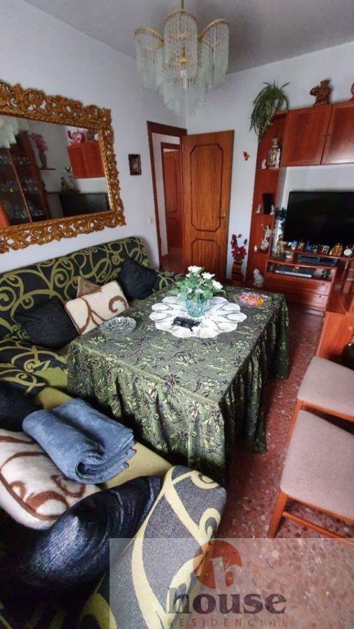 For sale of flat in Córdoba