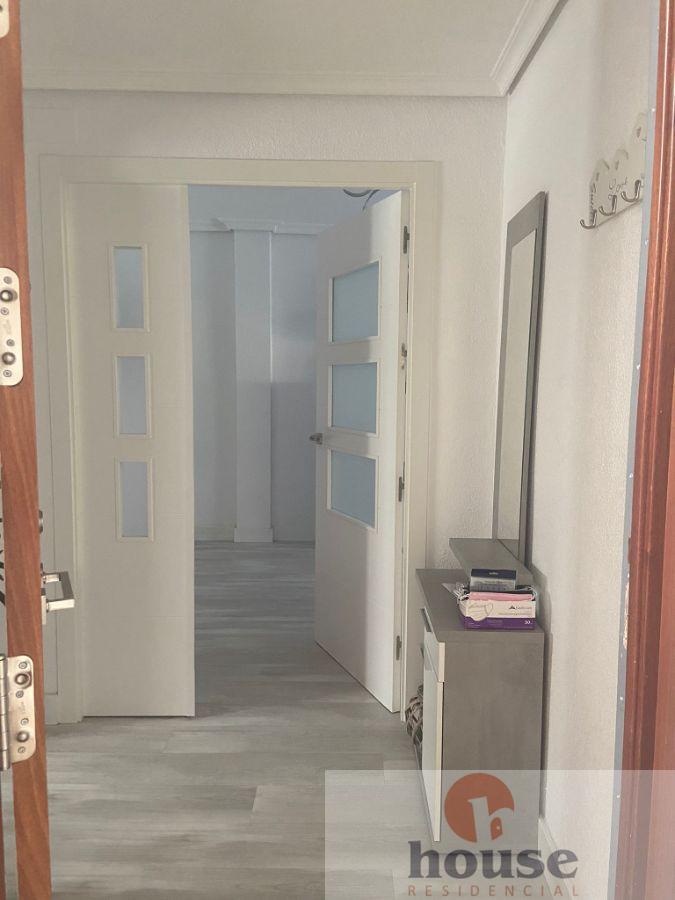 For sale of flat in Córdoba